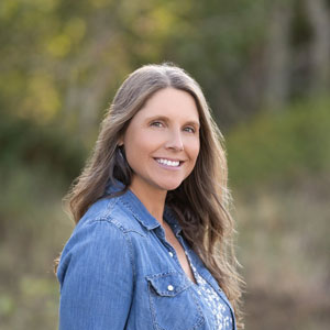 Cara Taylor Swift of Fast Horse Photography